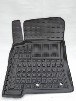 Tappetini di gomma per Toyota Land Cruiser 200 (2012+)